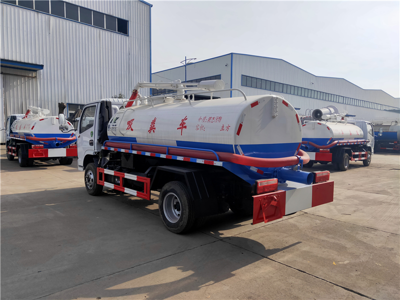 東風(fēng)牌5方吸糞車(chē)